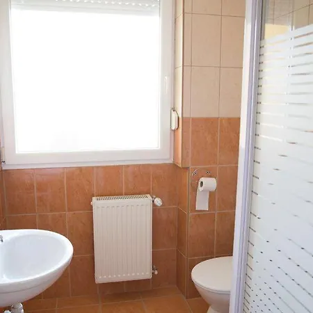 Guest house Levendula Apartmanhaz