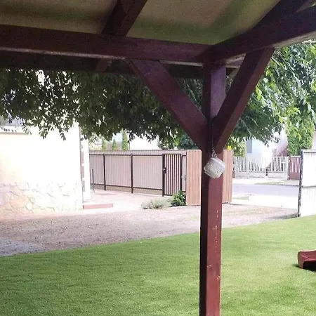 Levendula Apartmanhaz Guest house