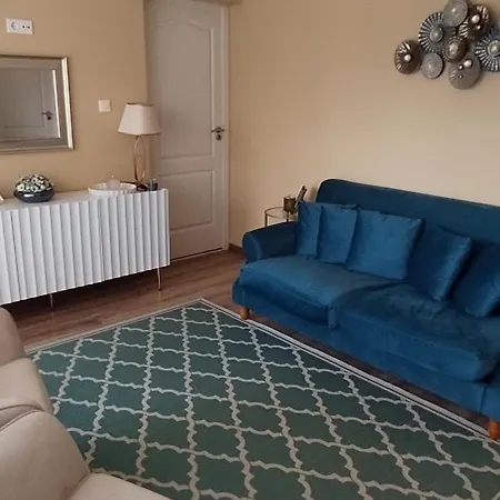 Levendula Apartmanhaz بيت ضيافة 3*