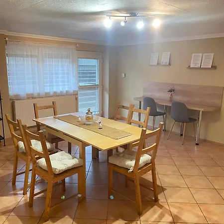 Levendula Apartmanhaz Πανσιόν 3*